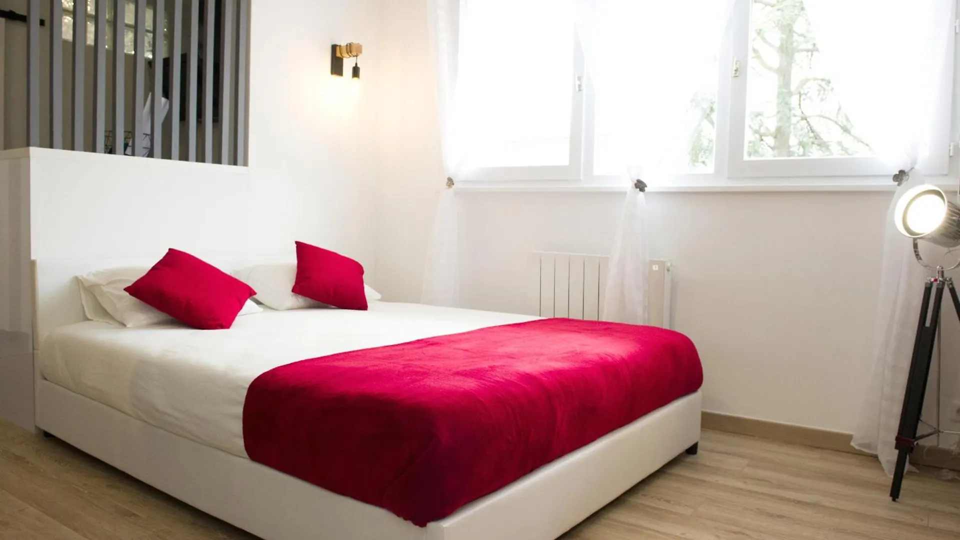 Homey Street - Parking - Proche Geneve Annemasse